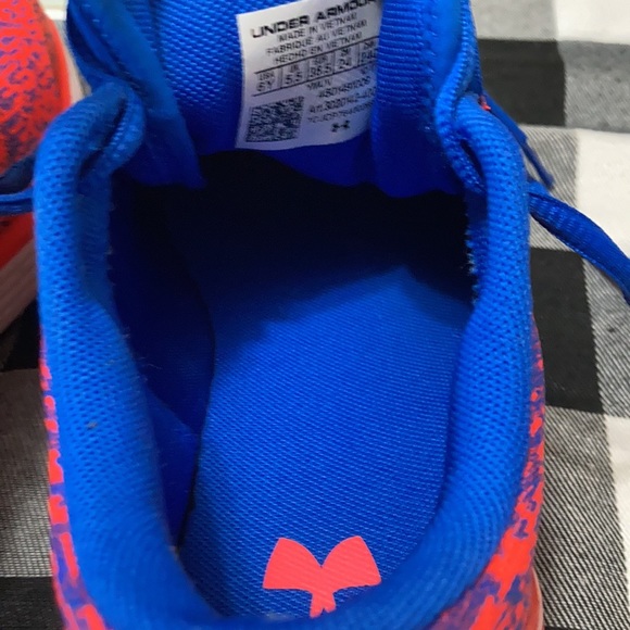 EXC! Under Armour Bandit 3 Running Shoes Size 6Y - Picture 7 of 11